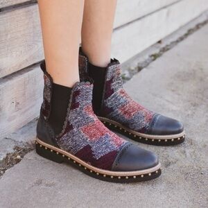 NEW Free People Textile Atlas Chelsea Boots 6.5